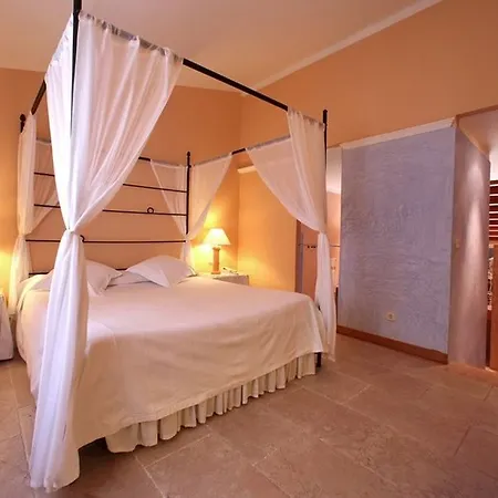 فندق Pula Golf 4*